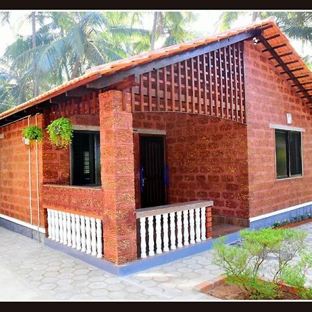 Villa Tiny Waves Udupi Esterno foto
