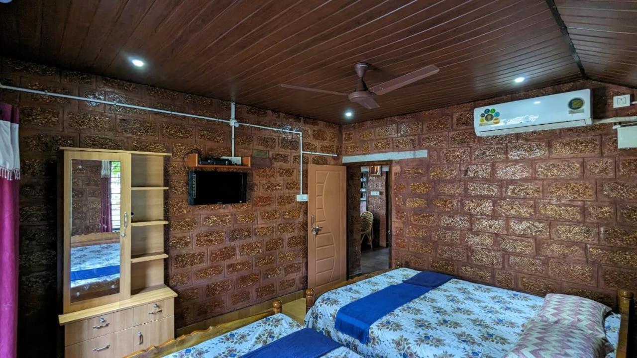 Villa Tiny Waves Udupi Esterno foto